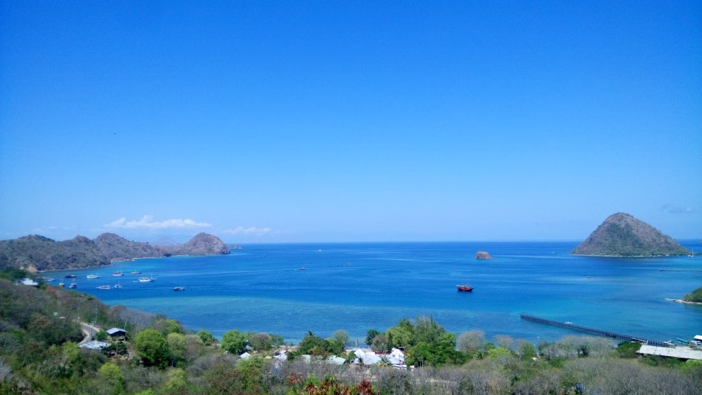 Sunset Hill Labuan Bajo – Kenyamanmu membisikan kembalilah lagi