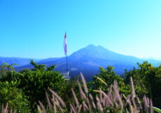 mengapa Bali disebut dewata