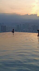 Ketika infinity pool Malaysia memanggil